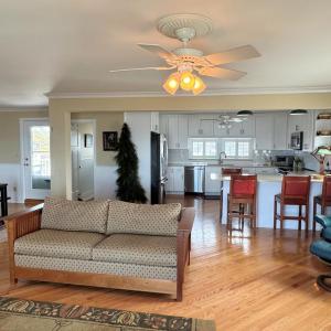 Living area 2nd level