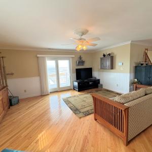 2nd level living area