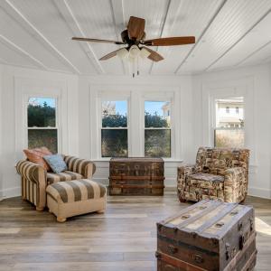 Photo #16 of 6348 CHURCH ST, CHINCOTEAGUE, VA 16.0 acres