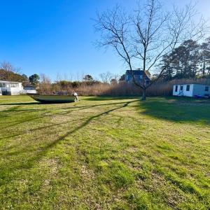 Photo #6 of 8108 BAILEYS LN, CHINCOTEAGUE, VA 0.8 acres