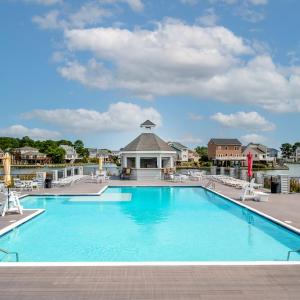 Bayfront Pool.