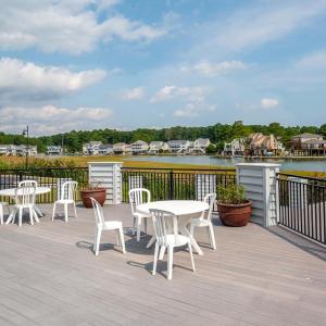 Bayfront Pool