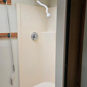 UPPER FULL BATH-2