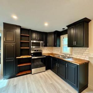 Upgraded Kitchen with new appliances