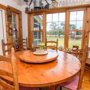 Breakfast Room