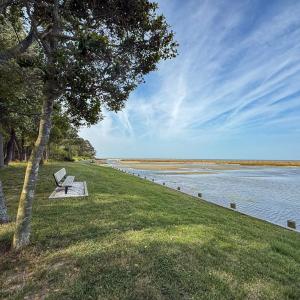 Community picnic area