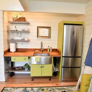 Cottage Kitchenette