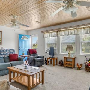 Photo #9 of 7466 BEEBE RD, CHINCOTEAGUE, VA 15.0 acres