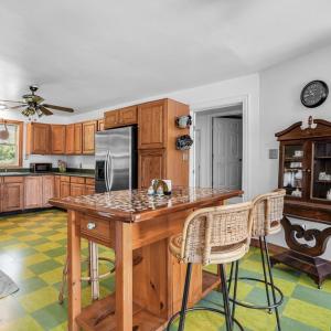 Photo #13 of 28099 HARBORTON RD, HARBORTON, VA 1.4 acres