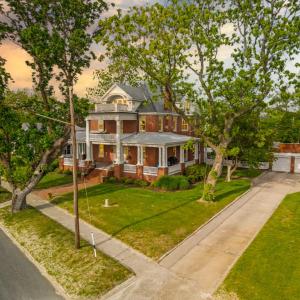 Photo #2 of 306 BAY AVE, CAPE CHARLES, VA 0.5 acres