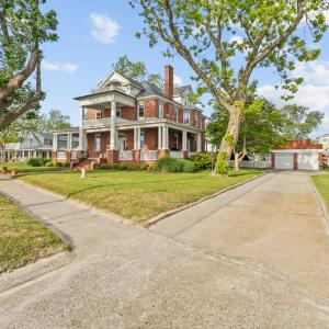 Photo #3 of 306 BAY AVE, CAPE CHARLES, VA 0.5 acres