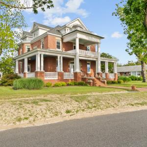 Photo #6 of 306 BAY AVE, CAPE CHARLES, VA 0.5 acres