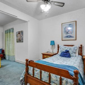Photo #23 of 6126 TAYLOR ST, CHINCOTEAGUE, VA 0.4 acres