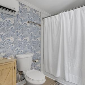 Bathroom, Each room has it's own mini split