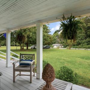 Open Front Porch, Views of the front yard