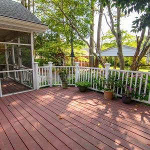 Open deck, perfect for grilling
