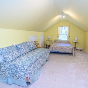 Upstairs bedroom
