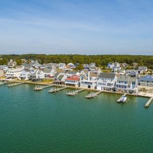 Captain's Cove sits on the Chincoteague Bay!