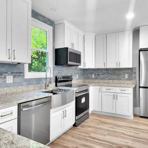 Real Wood Cabinets and SS Appliances