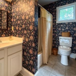 Upstairs Bathroom 3
