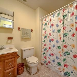 3rd Floor Bathroom 6