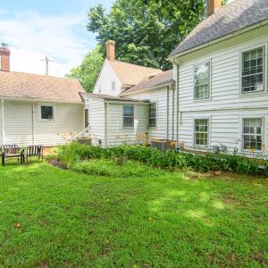 Entrance to Back Yard