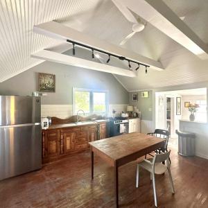 Photo #5 of 12185 HACKSNECK RD, HACKSNECK, VA 0.8 acres