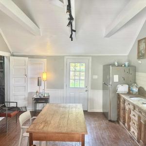 Photo #7 of 12185 HACKSNECK RD, HACKSNECK, VA 0.8 acres