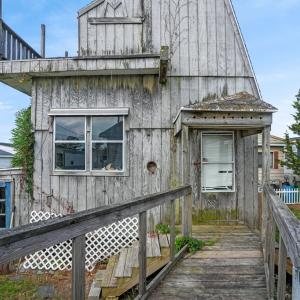 Photo #29 of 8254 SEA BREEZE DR, CHINCOTEAGUE, VA 100.0 acres