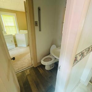 1st Floor Bath