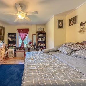 Main Bedroom - 2nd Floor