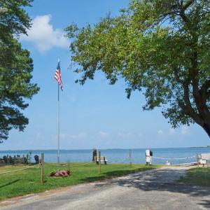 private Cedarview bay front park