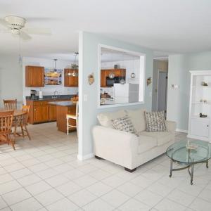 Kitchen Livingroom