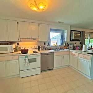 Photo #5 of 4199 DIVISION ST, CHINCOTEAGUE, VA 0.3 acres