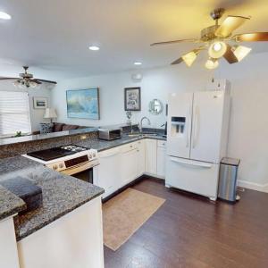 Photo #10 of 39030 STATE LINE RD, GREENBACKVILLE, VA 0.5 acres