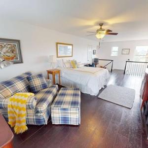Photo #37 of 39030 STATE LINE RD, GREENBACKVILLE, VA 0.5 acres