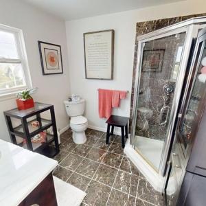Upper level bath.
