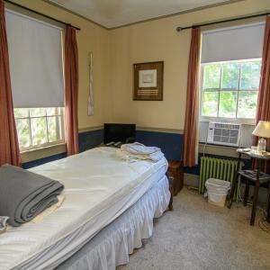 Photo #20 of 84 MARKET ST, ONANCOCK, VA 1.8 acres