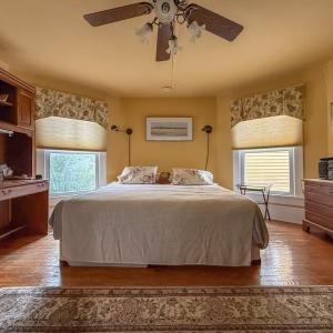 Photo #62 of 108 BAY AVE, CAPE CHARLES, VA 0.1 acres