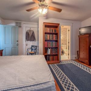 Photo #59 of 108 BAY AVE, CAPE CHARLES, VA 0.1 acres