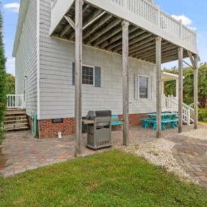 Wooden Deck overlooking the Bay