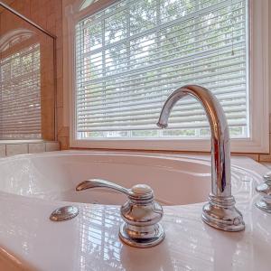 Photo #82 of 8 ENGLISH CT, CAPE CHARLES, VA 20,797.0 acres