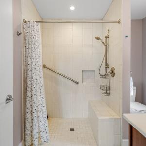 Second floor bath (2)