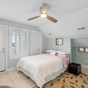 Third floor bedroom