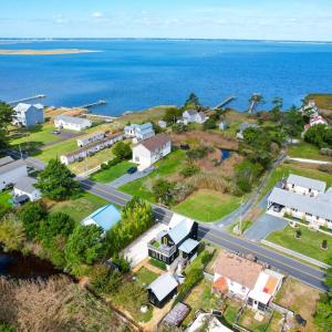 Photo #2 of 5186 MAIN ST, CHINCOTEAGUE, VA 0.2 acres
