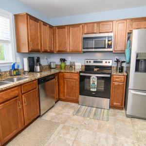 Photo #38 of 30298 HOLLY SHORES LN, HACKSNECK, VA 10.8 acres