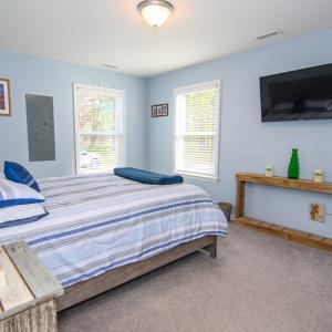 Photo #48 of 30298 HOLLY SHORES LN, HACKSNECK, VA 10.8 acres