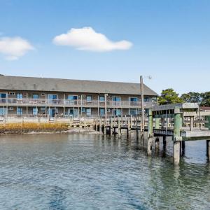 Photo #7 of 7482 EAST SIDE RD, CHINCOTEAGUE, VA