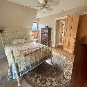 Upstairs larger bedroom