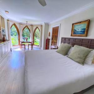 Guest suite bed